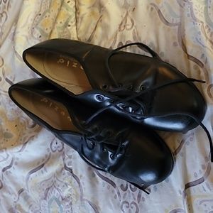 Capezio tap shoes
